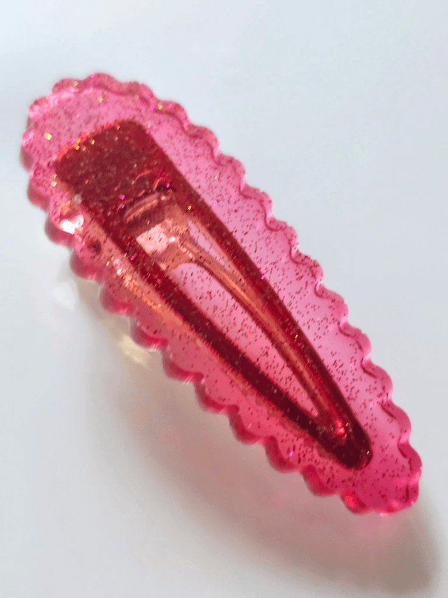 BARRETTE ROUGE TRANSPARENTE A PAILLETTES 